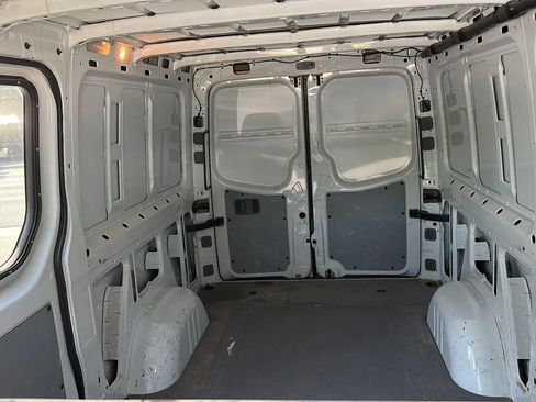 Used 2015 Mercedes-Benz Sprinter 2500 w/ Additional Battery Package image 35