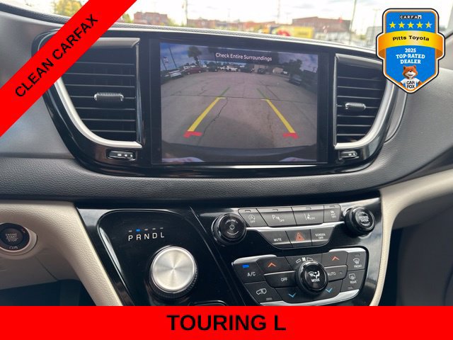 Used 2022 Chrysler Pacifica Touring-L FWD image 23