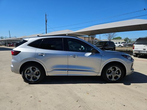 Used 2024 Ford Escape ST-Line FWD image 2