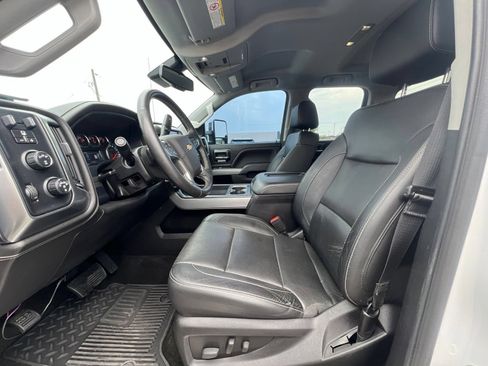 Used 2018 Chevrolet Silverado 2500 LTZ w/ Vortec Plus Package AWD/4WD image 9