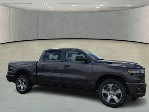 New 2026 RAM 1500 Express image 4