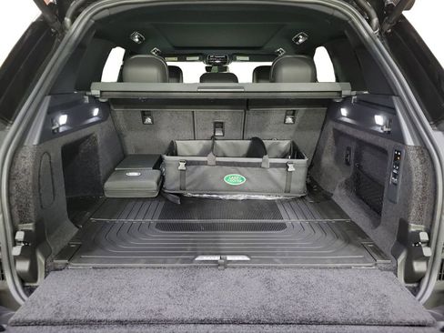 New 2025 Land Rover Range Rover SE image 28