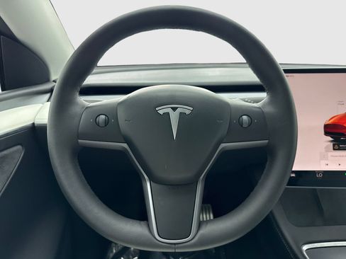 Used 2023 Tesla Model Y Long Range AWD/4WD image 19