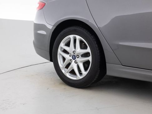 Used 2013 Ford Fusion SE image 19