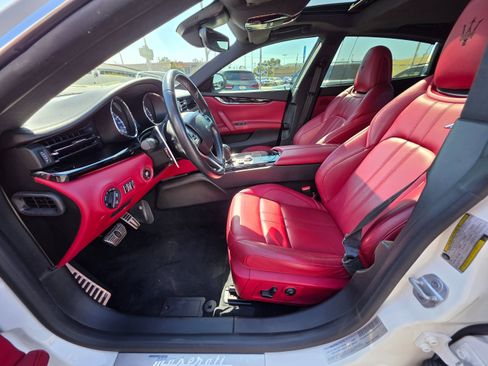 Used 2017 Maserati Quattroporte S GranSport image 22