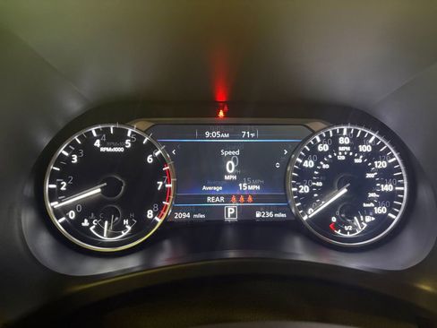 Used 2024 Nissan Sentra SV w/ SV Premium Package FWD image 10