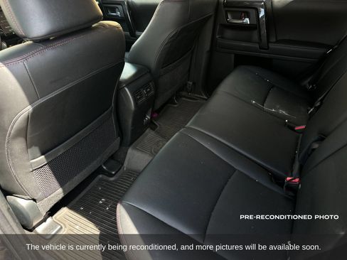Used 2022 Toyota 4Runner TRD Off-Road Premium w/ Moonroof Package AWD/4WD image 15