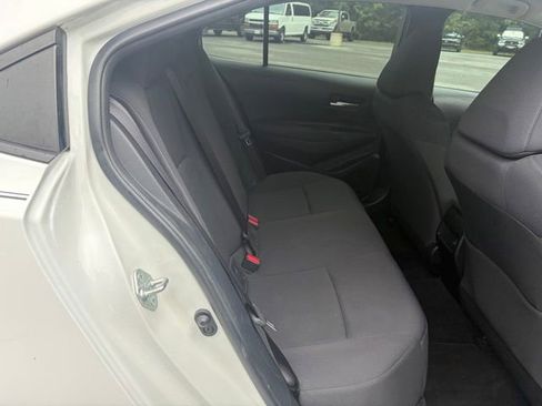 Used 2021 Toyota Corolla LE FWD image 23