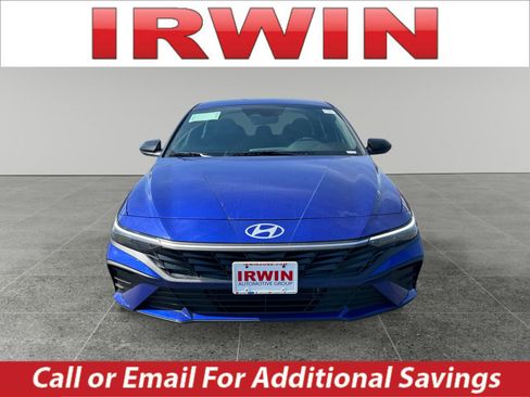 New 2025 Hyundai Elantra SEL FWD image 8