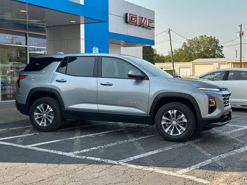 New 2026 Chevrolet Equinox LT w/ Convenience Package II image 4