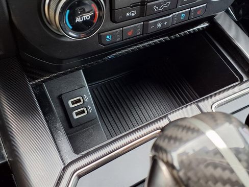 Certified 2019 Ford F150 Raptor w/ Equipment Group 802A Luxury image 15