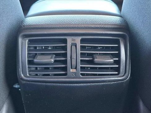 Used 2021 Nissan Rogue Sport SV FWD image 16