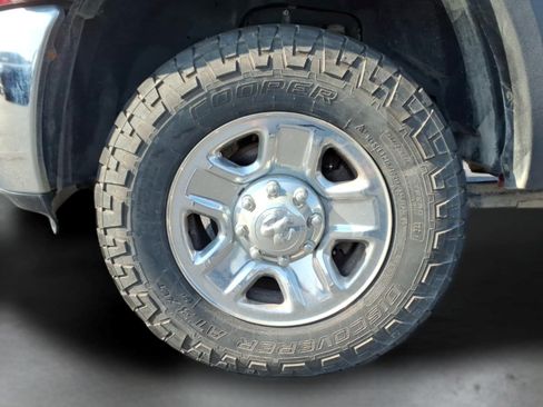 Used 2014 RAM 2500 SLT AWD/4WD image 4