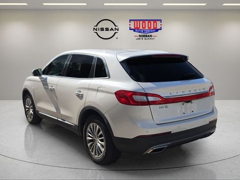 Used 2016 Lincoln MKX Select w/ Select Plus Package FWD image 4