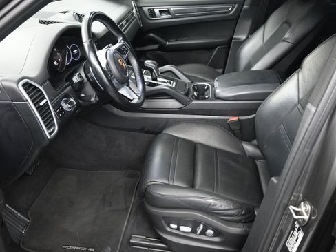 Certified 2019 Porsche Cayenne image 6