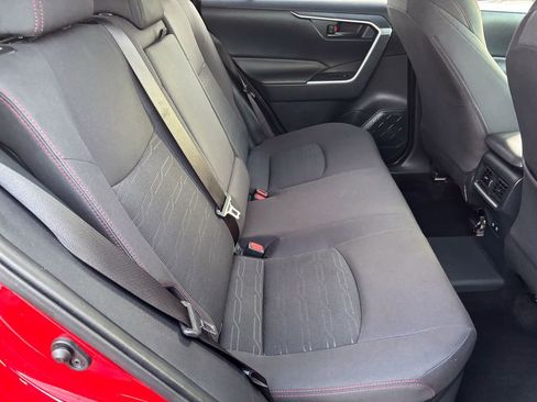 Certified 2021 Toyota RAV4 SE image 39