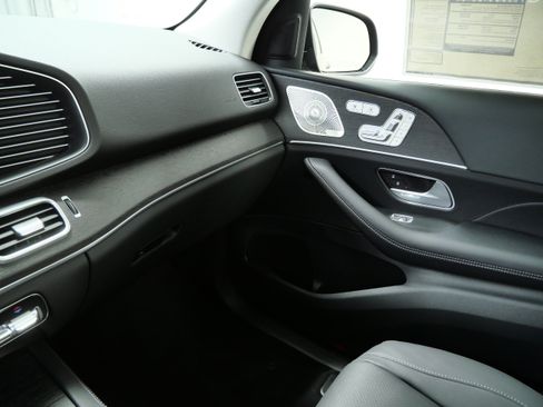 New 2026 Mercedes-Benz GLE 450 4MATIC image 11