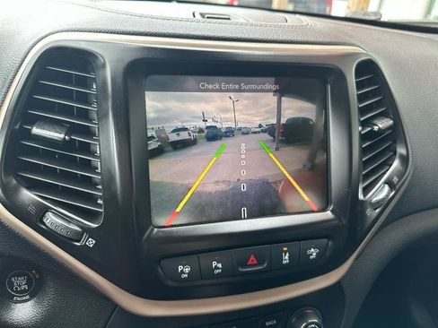 Used 2014 Jeep Cherokee Limited w/ Technology Group image 17