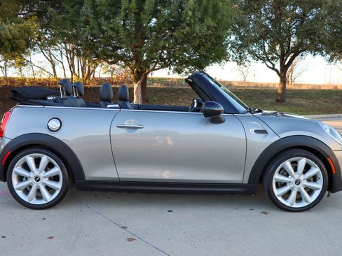 Used 2017 MINI Cooper S image 5
