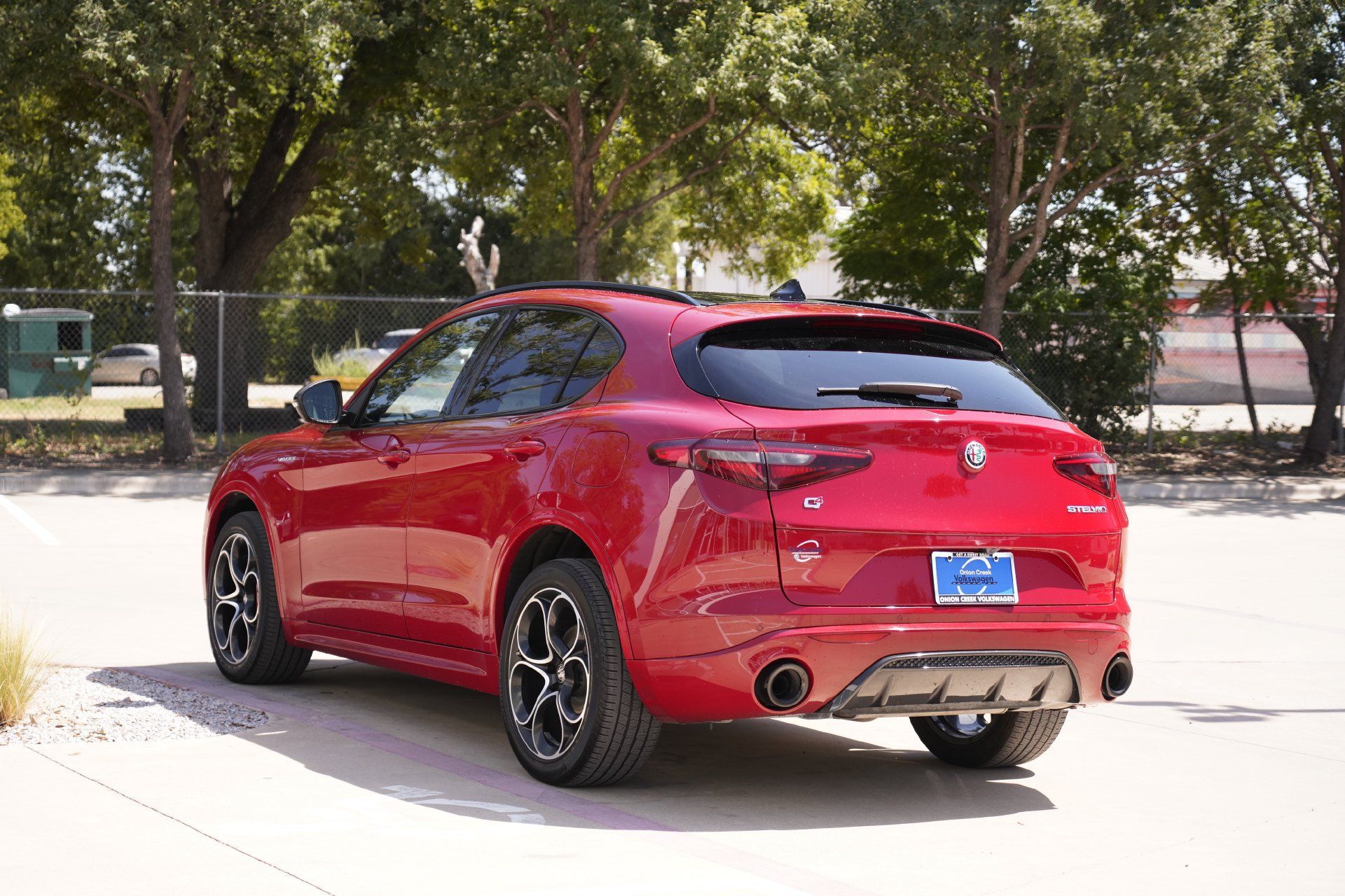 Used 2023 Alfa Romeo Stelvio Veloce AWD/4WD image 6