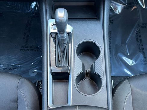 Used 2025 Nissan Altima 2.5 SV image 40