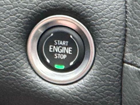 Certified 2024 GMC Yukon XL Denali image 27