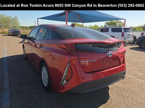 Used 2018 Toyota Prius Prime Advanced FWD image 4
