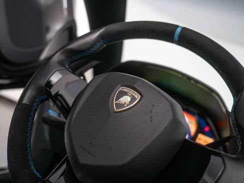 Used 2017 Lamborghini Aventador LP 750-4 Superveloce AWD/4WD image 23