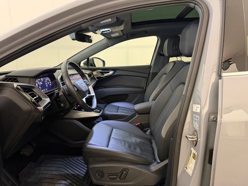 Used 2023 Audi Q4 e-tron Premium Plus w/ Premium Plus image 5