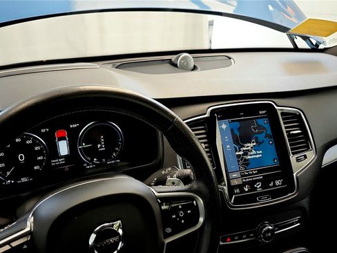 Used 2018 Volvo XC90 T8 R-Design w/ Convenience Package image 23