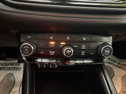 Used 2023 Dodge Durango GT AWD/4WD image 32