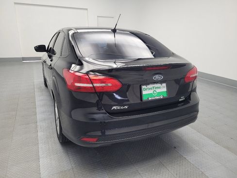 Used 2018 Ford Focus SE FWD image 6