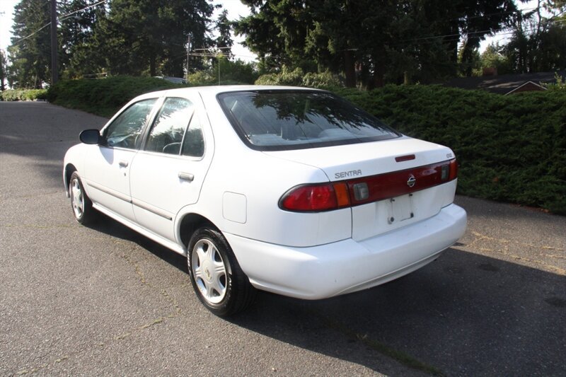 Used 1998 Nissan Sentra GXE FWD image 4