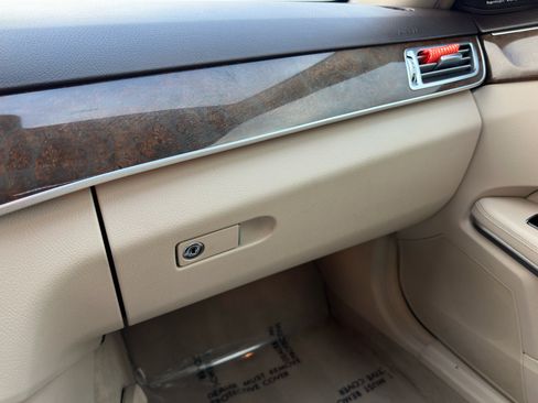 Used 2015 Mercedes-Benz E 350 Sedan image 26