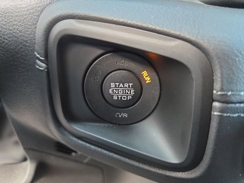 Used 2024 Jeep Gladiator Mojave image 29