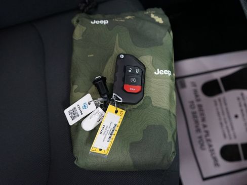 Used 2023 Jeep Wrangler Unlimited w/ Cold Weather Group AWD/4WD image 58