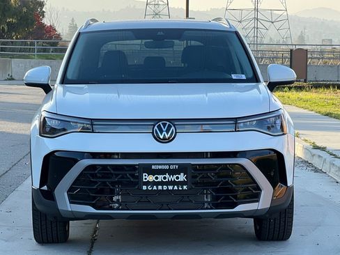 New 2026 Volkswagen Taos SEL AWD/4WD image 9