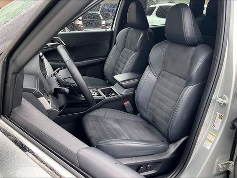 Used 2022 Mitsubishi Outlander SE AWD/4WD image 24