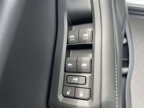 New 2025 Jeep Grand Cherokee Altitude RWD image 16