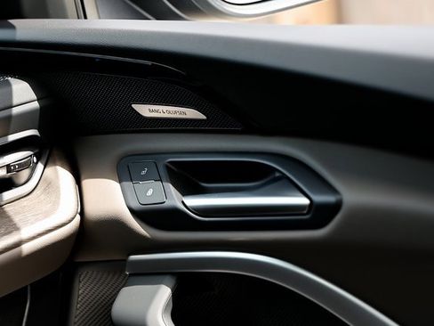 New 2025 Audi Q5 Premium Plus w/ Premium Plus image 35