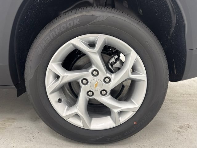 New 2026 Chevrolet Trax LS w/ LS Convenience Package FWD image 32