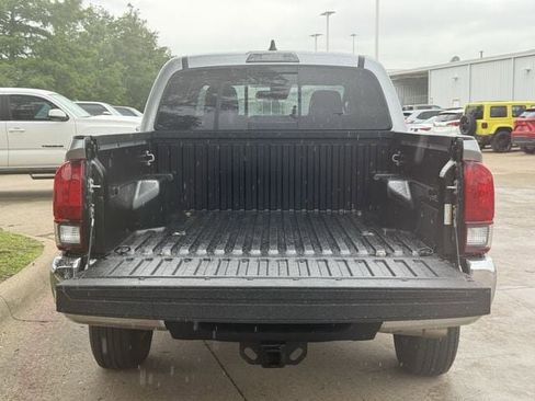 Used 2023 Toyota Tacoma SR5 AWD/4WD image 33