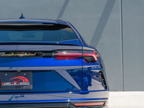 Used 2021 Lamborghini Urus AWD/4WD image 41
