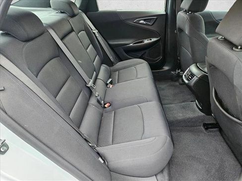 Used 2025 Chevrolet Malibu LT image 18