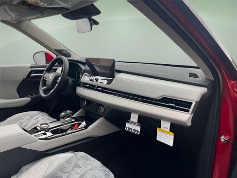 New 2026 Mitsubishi Outlander SE AWD/4WD image 14