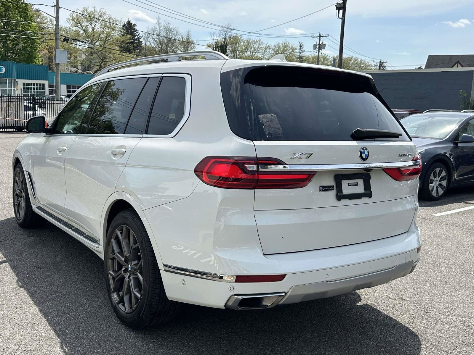 Used 2019 BMW X7 xDrive40i w/ Premium Package AWD/4WD image 5