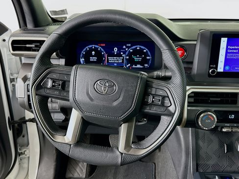 Used 2025 Toyota Tacoma TRD Off-Road image 18