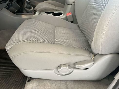 Used 2011 Toyota Tacoma 4x4 Access Cab V6 image 12