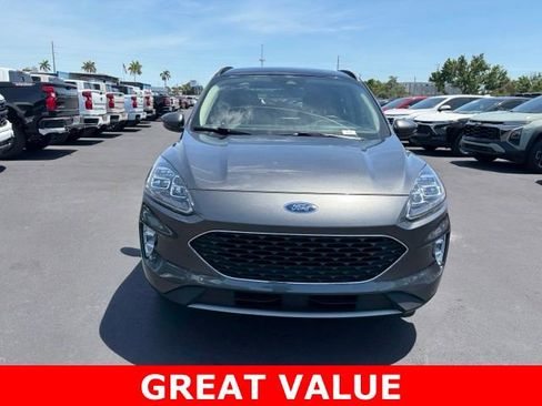 Used 2020 Ford Escape Titanium AWD/4WD image 2
