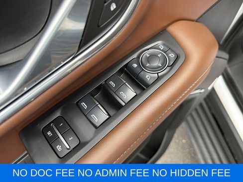 Used 2024 Chevrolet Tahoe High Country AWD/4WD image 13